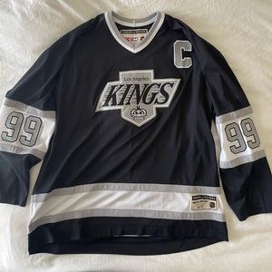 CCM Wayne Gretzky Heroes of Hockey Jersey